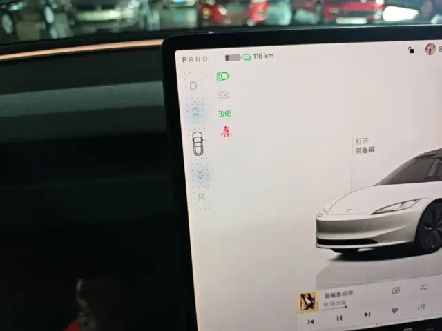 Tesla Model 3 2023 Rear-Wheel Drive — Фото автомобиля 13