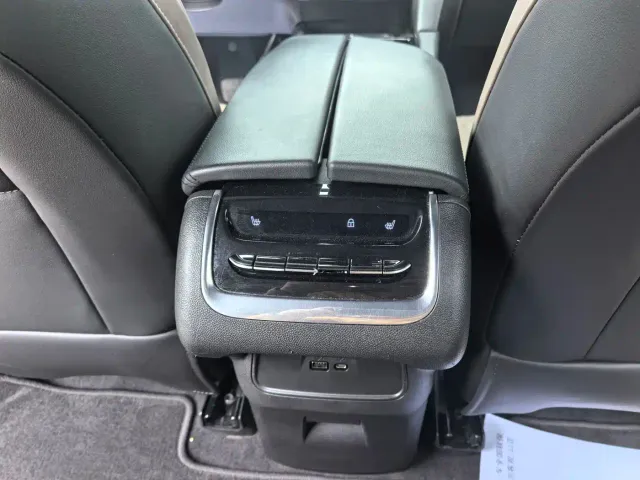 Buick Enclave — Фото автомобиля 21