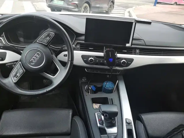 Audi A4L — Фото автомобиля 12