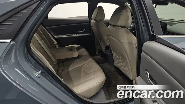 Hyundai Avante — Фото автомобиля 16
