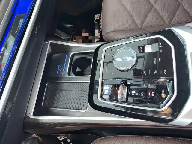 BMW 7 Series — Фото автомобиля 9