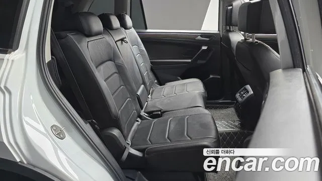 Volkswagen Tiguan — Фото автомобиля 11