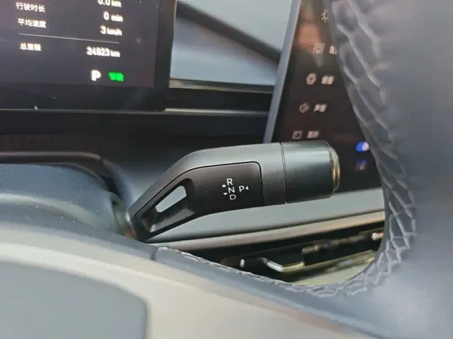 Geely Galaxy E5 — Фото автомобиля 13
