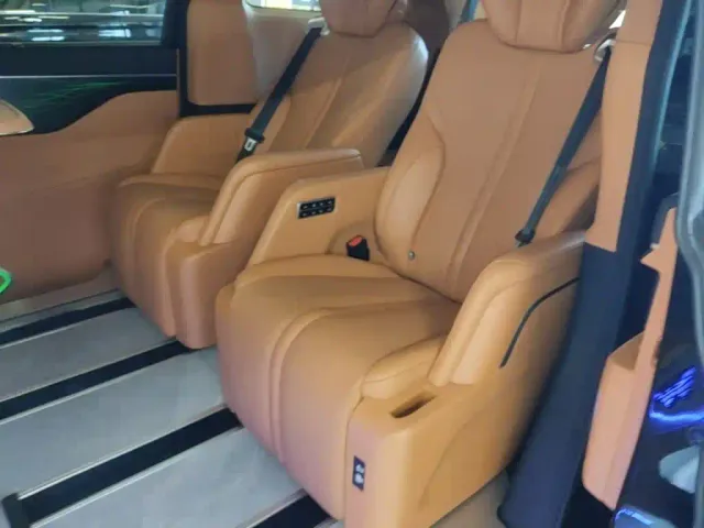 WEY WEY Alpine 2023 AWD Executive Long Wheelbase — Фото автомобиля 16