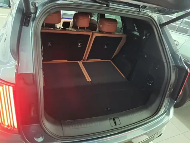 Jetour X70L — Фото автомобиля 18