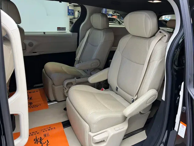Toyota Granvia — Фото автомобиля 7