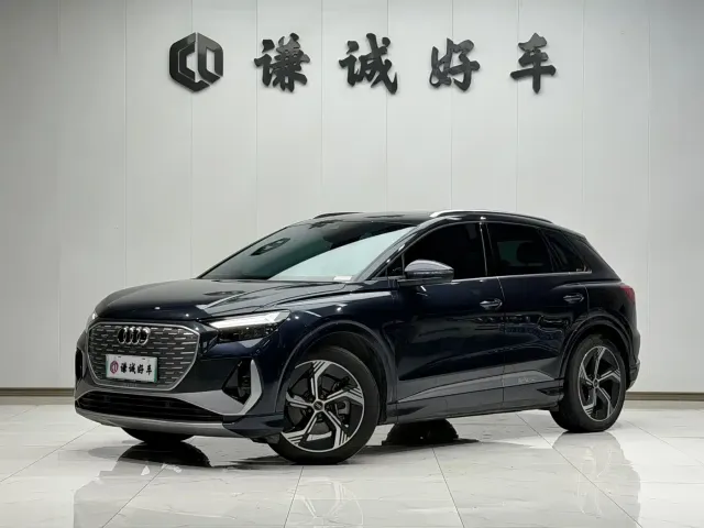 Фотография автомобиля — Audi Q4 e-tron