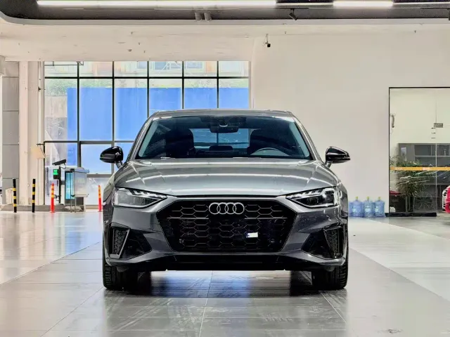 Audi A4L — Фото автомобиля 2