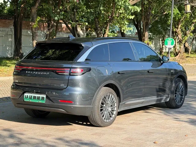 Leapmotor C11 — Фото автомобиля 16
