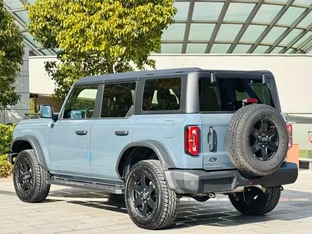 Ford Bronco — Фото автомобиля 7