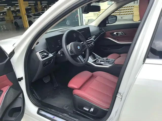 BMW BMW 3 Series 2023 320Li M Sport Package — Фото автомобиля 4