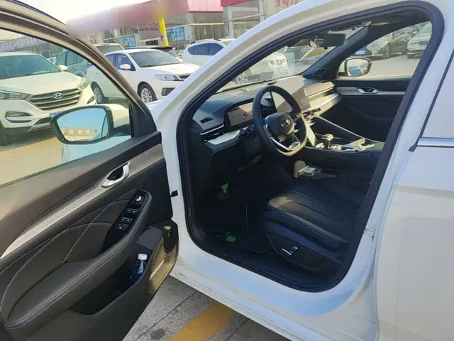 Geely Xingrui — Фото автомобиля 15
