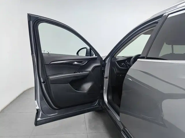 Buick Envision S — Фото автомобиля 8