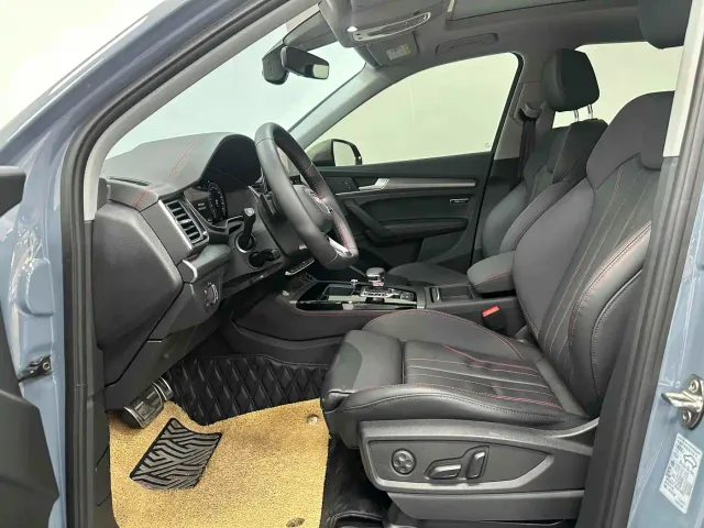 Audi Q5L — Фото автомобиля 13