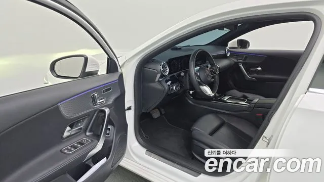 Mercedes-Benz A-Class — Фото автомобиля 10