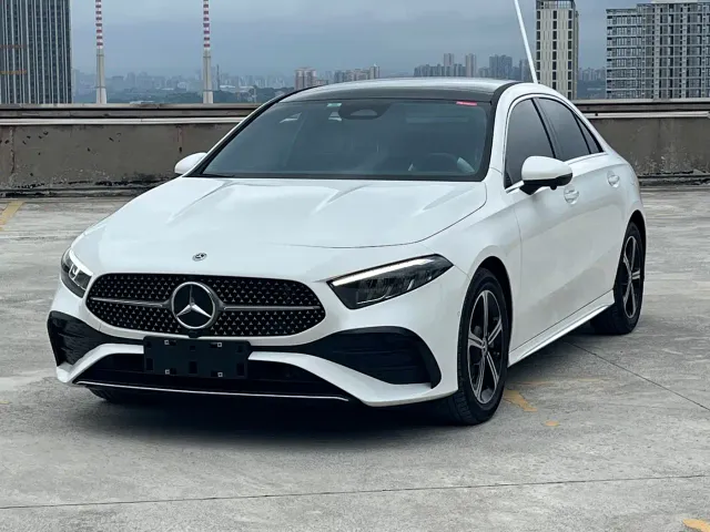 Фотография автомобиля — Mercedes-Benz A-Class