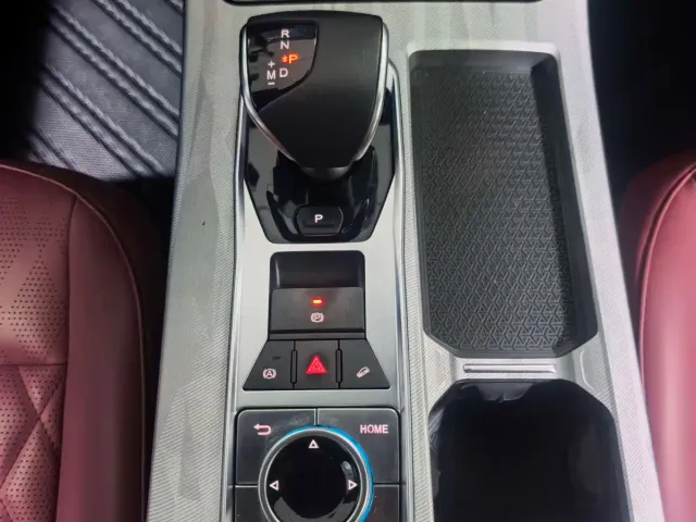 Jetour X70 Plus — Фото автомобиля 11