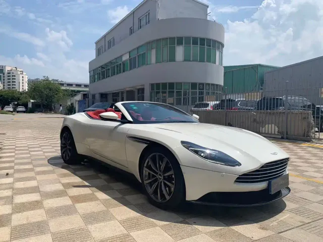 Aston Martin DB11 — Фото автомобиля 4