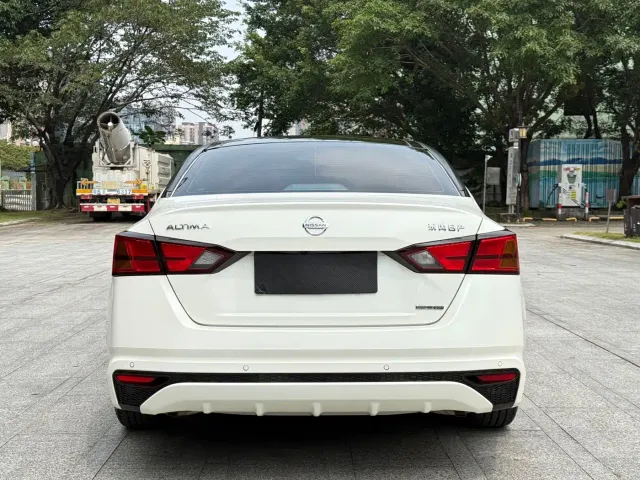 Nissan Teana — Фото автомобиля 7