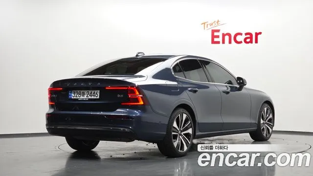 Вольво S60 S60 третьего поколения — Фото автомобиля 2