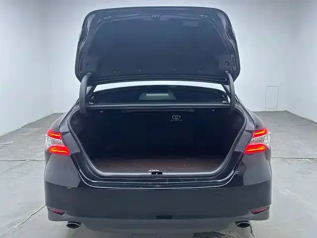 Toyota Camry — Фото автомобиля 13