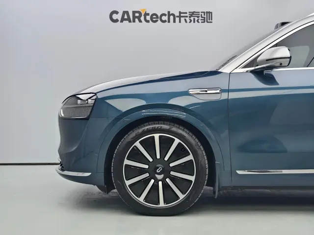 Aito M9 — Фото автомобиля 6