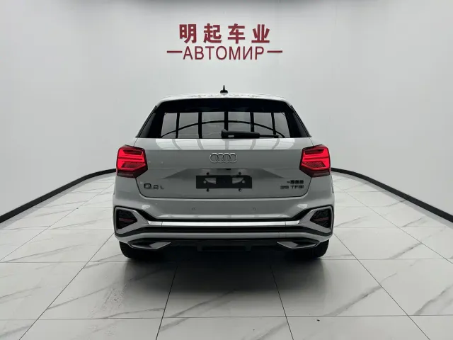 Audi Q2L — Фото автомобиля 10