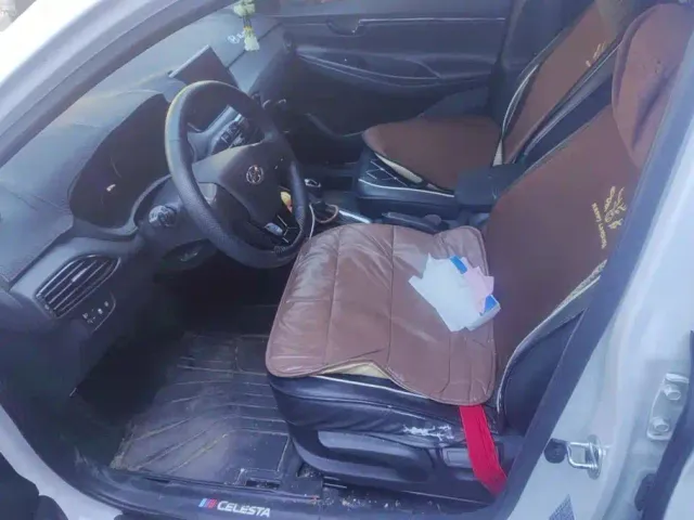 Hyundai Elantra — Фото автомобиля 9