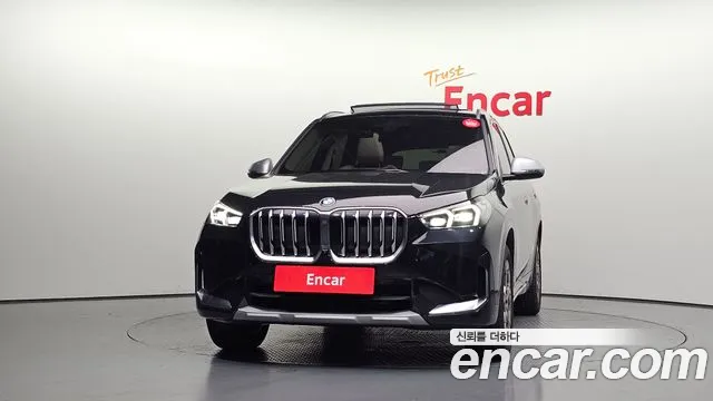 BMW X1 U11 — Фото автомобиля 3