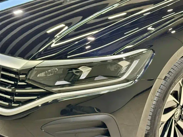 Volkswagen Passat — Фото автомобиля 8