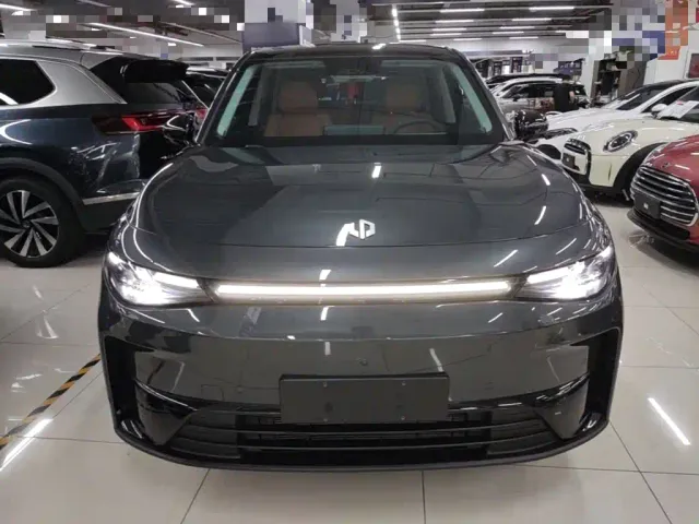 Leapmotor C10 — Фото автомобиля 2