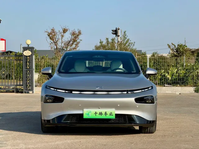 Xpeng P7 — Фото автомобиля 2