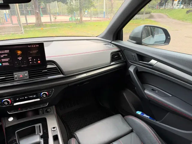 Audi Q5L Sportback — Фото автомобиля 12