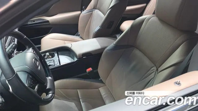 Lexus ES 7th Gen — Фото автомобиля 29