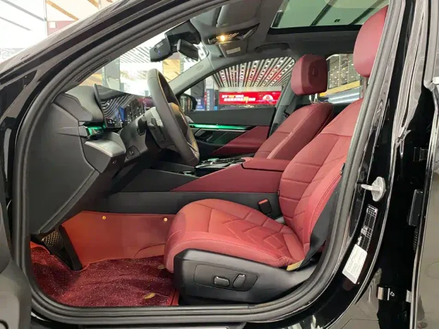 BMW 5 Series — Фото автомобиля 12