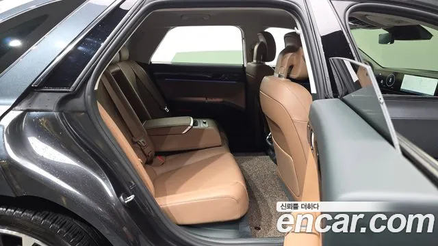 Hyundai Grandeur GN7 — Фото автомобиля 12