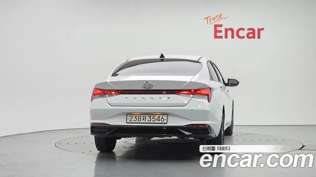 Hyundai Avante CN7 — Фото автомобиля 4