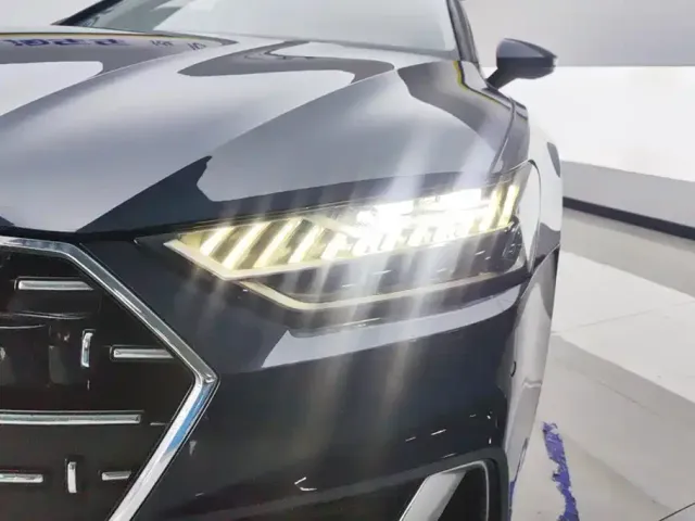 Audi A7L — Фото автомобиля 5