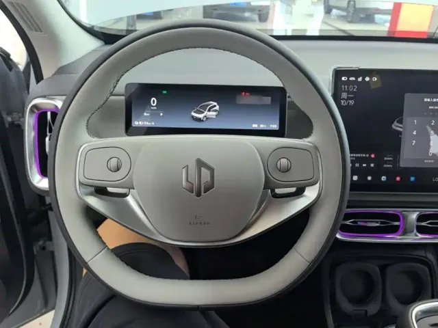 Leapmotor B10 — Фото автомобиля 10