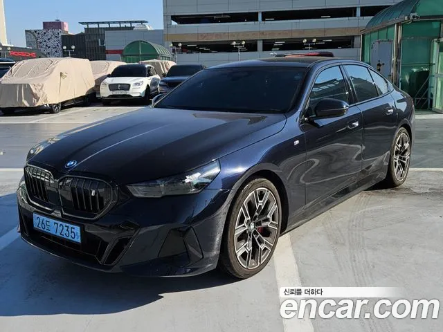 Фотография автомобиля — BMW i5 G60