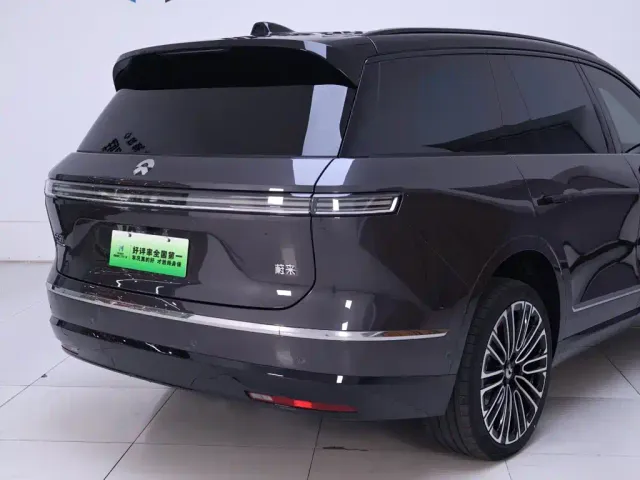 Nio ES8 — Фото автомобиля 8