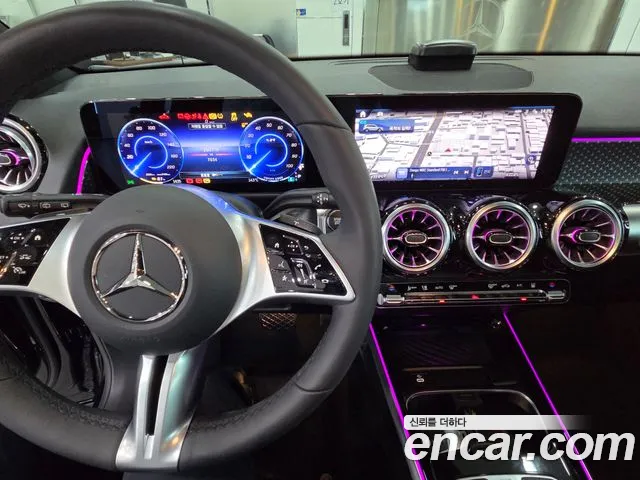 Mercedes-Benz EQB — Фото автомобиля 11
