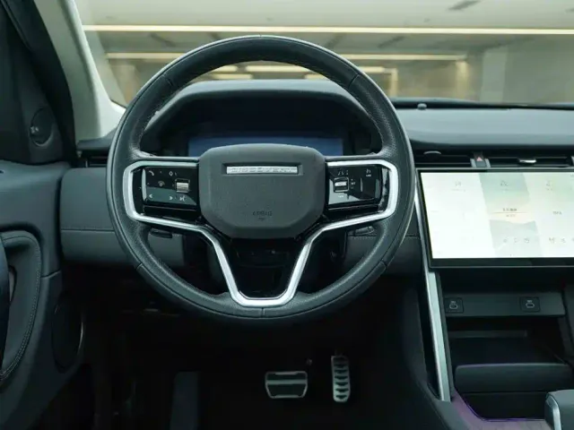 Land Rover Discovery Sport — Фото автомобиля 16