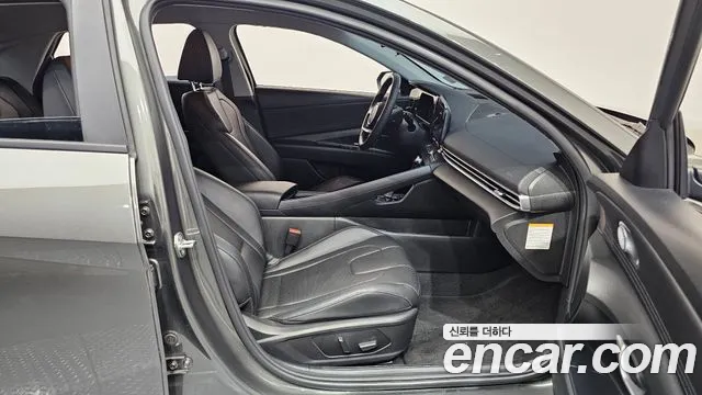 Hyundai Avante CN7 — Фото автомобиля 16