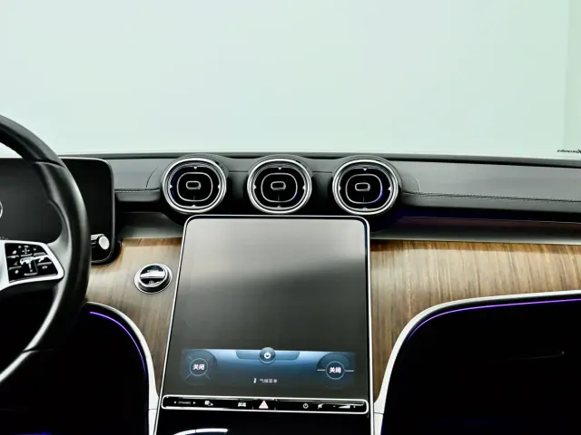 Mercedes-Benz C-Class — Фото автомобиля 12