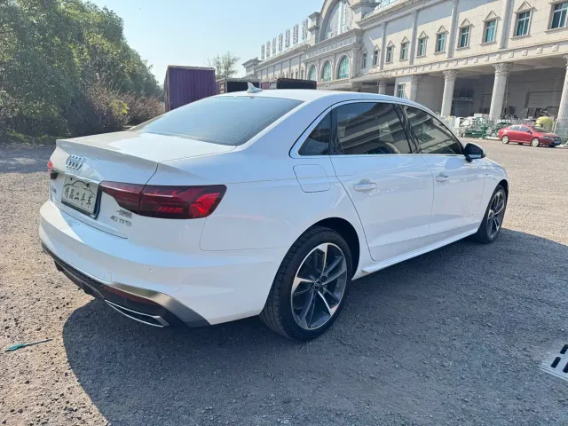 Audi A4L — Фото автомобиля 7