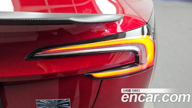 Tesla Model 3 — Фото автомобиля 8