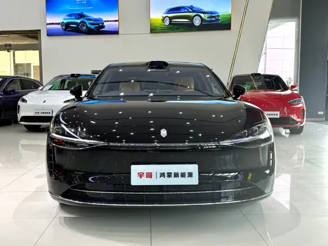 Stelato S9 — Фото автомобиля 2