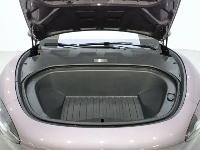 Xiaomi SU7 — Фото автомобиля 19