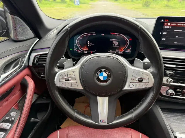 BMW 5 Series — Фото автомобиля 6